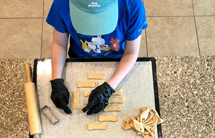 Alexandra Hinsley making dog treats to sell