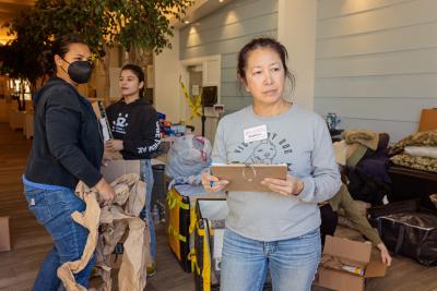 Sophia Lim volunteering at Best Friends in Los Angeles