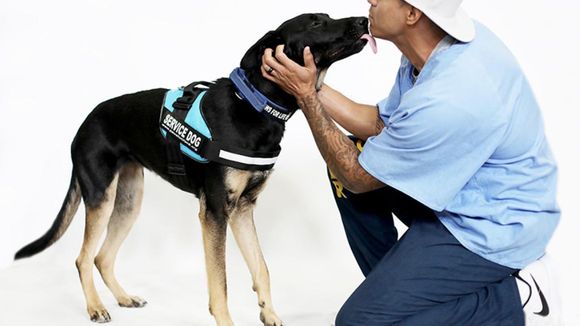 Prison-program-PawsForLifeCourtesyofPawsforLife.jpg