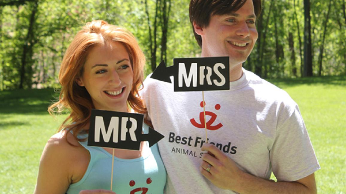 Kelly and Brian Kidd marry at Best Friends Animal Sanctuary
