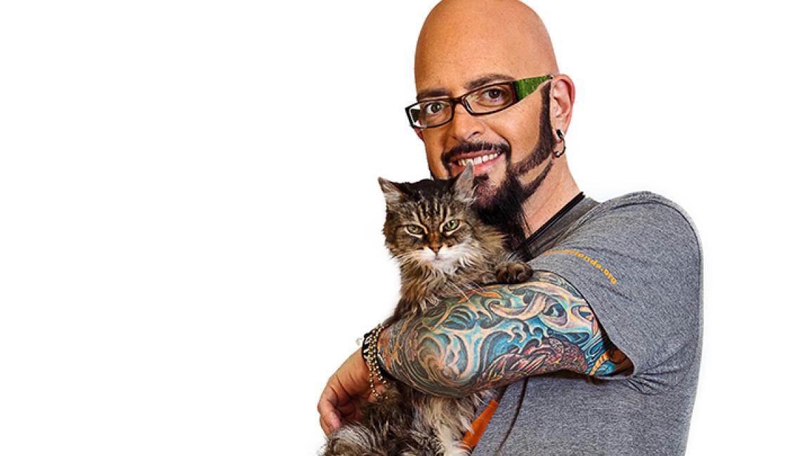 Jackson Galaxy and cat