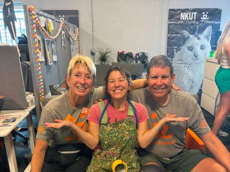 Mark and Kim Spragg at Salt Lake City with Cathy Overfield, a Best Friends employee